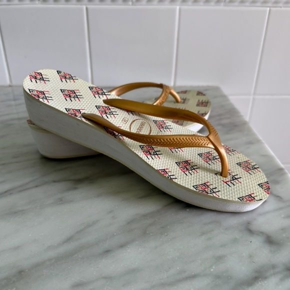 Wedge Havaianas Flip Flops - Picture 1 of 7